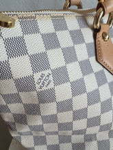 Load image into Gallery viewer, Louis Vuitton -  Saleya MM Damier Bag - Azur - M

