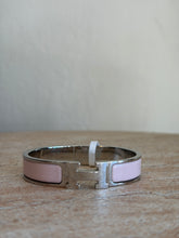 Load image into Gallery viewer, Hermes - Clic H Bracelet  - Silver/Rose Candeur - PM (xs/s) - RRP$1235 - As new
