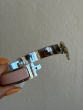 Load image into Gallery viewer, Hermes - Clic H Bracelet  - Silver/Rose Candeur - PM (xs/s) - RRP$1235 - As new
