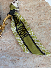 Load image into Gallery viewer, Dior - Printed Silk Mitzah Twilly - Green - s
