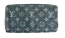 Load image into Gallery viewer, Louis Vuitton - Monogram Zippy Wallet - Denim - M
